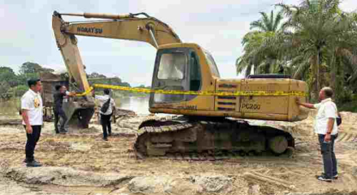 Diduga Beroperasi Tanpa Izin, Polres Kampar Segel Tiga Galian C di Kecamatan Tambang