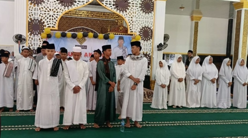 PPAD Gunung Sahilan Wisuda 35 Santri, Hafizh 30 Juz Raih Umrah