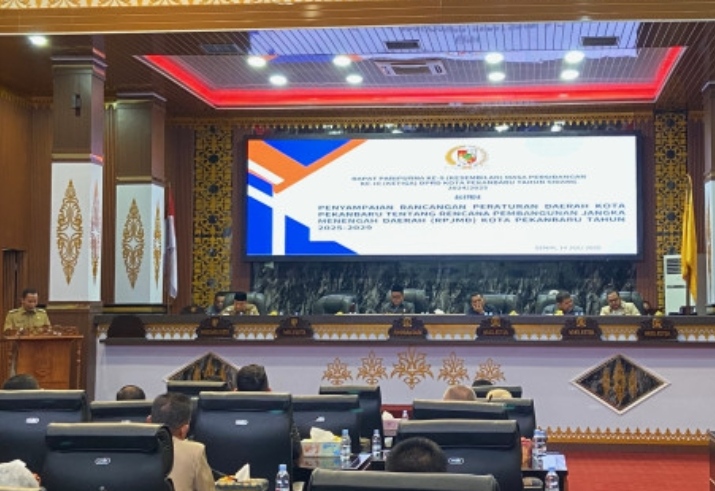 DPRD Pekanbaru Gelar Rapat Paripurna Penyampaian Ranperda RPJMD 2025-2029