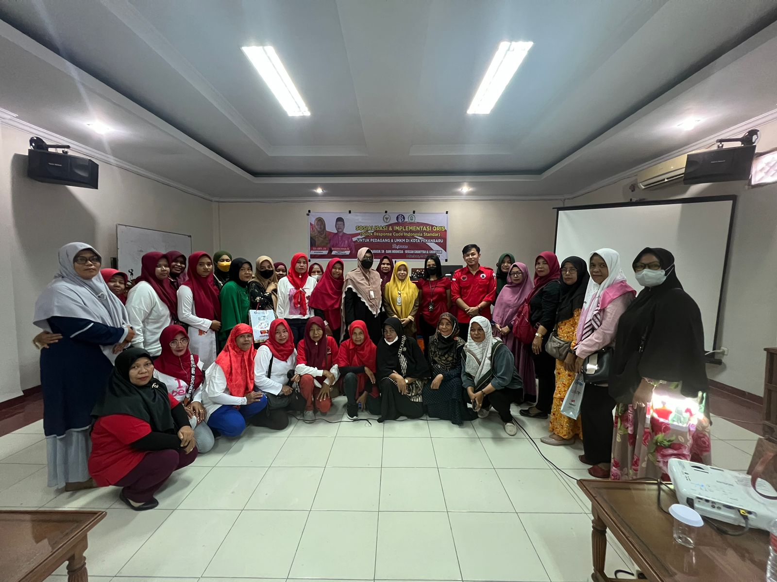 Bi gelar sosialisasi quick response code indonesian standard qris